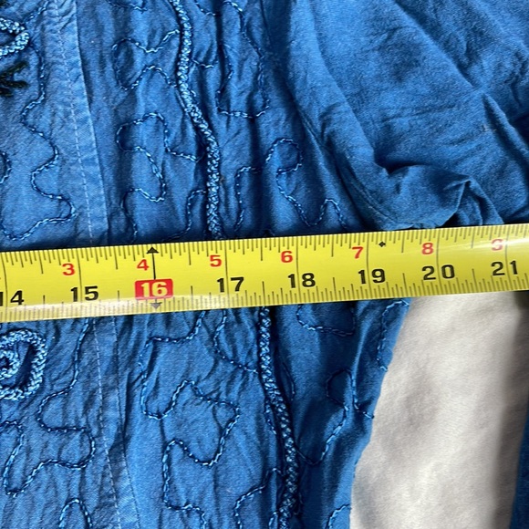 Raiment Fashions Inc. New York button blouse - Picture 7 of 12